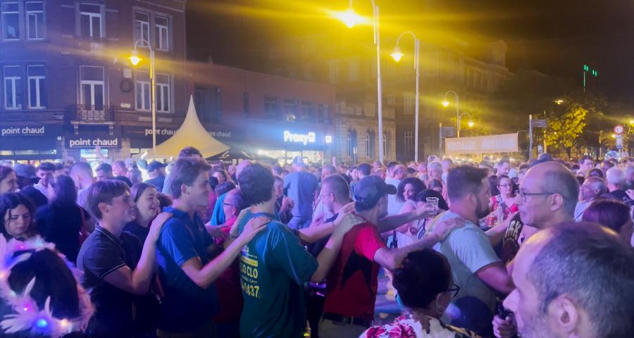 15 août à Liège : distribution de bouteilles d'eau et services de secours renforcés