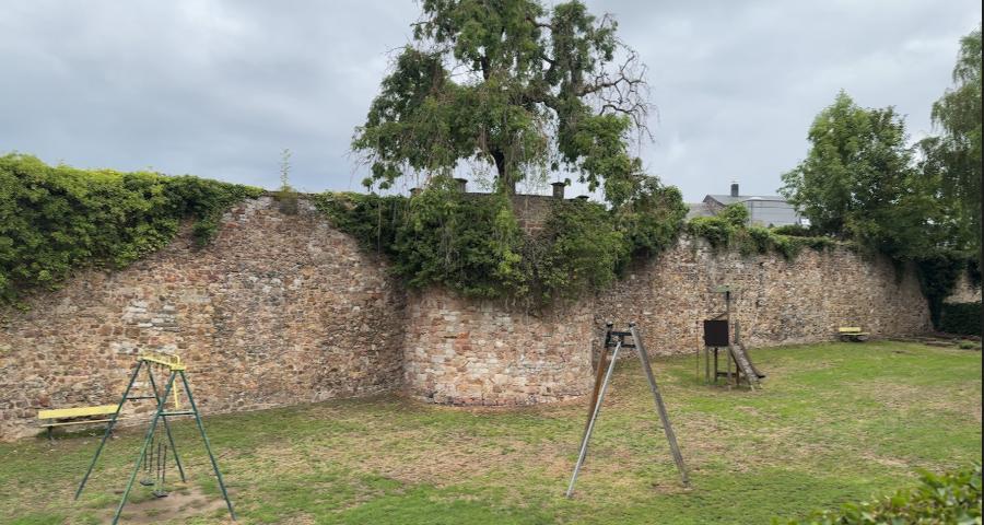Cure de jouvence pour les remparts de Huy